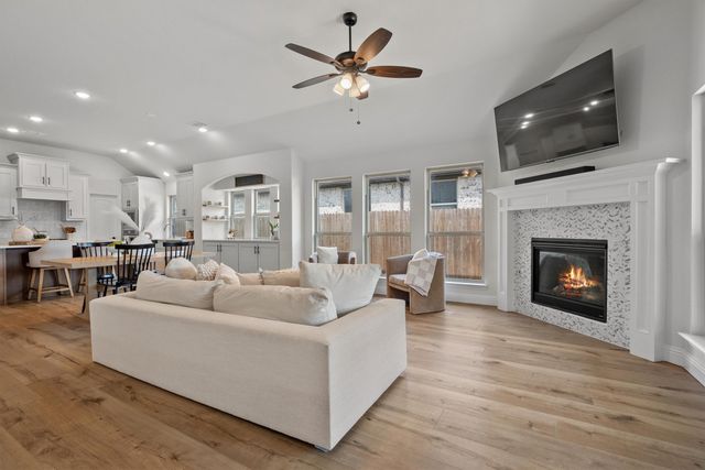 9201 Amistad Lane, Denton, TX 76226