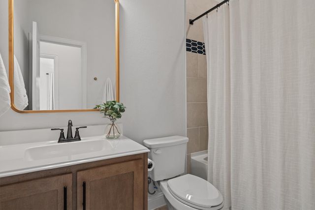 9201 Amistad Lane, Denton, TX 76226