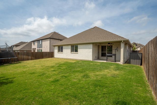 9201 Amistad Lane, Denton, TX 76226