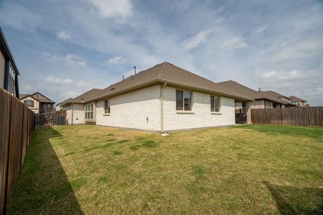 9201 Amistad Lane, Denton, TX 76226