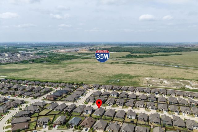 9201 Amistad Lane, Denton, TX 76226