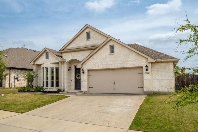 9201 Amistad Lane, Denton, TX 76226