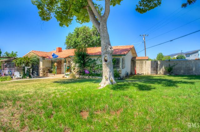3114 Shelly Lane, Bakersfield, CA 93306
