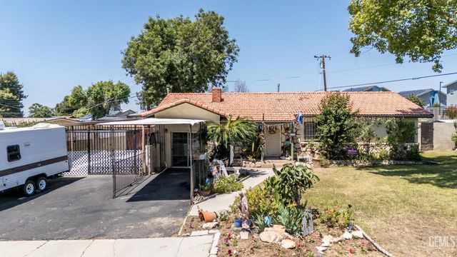 3114 Shelly Lane, Bakersfield, CA 93306