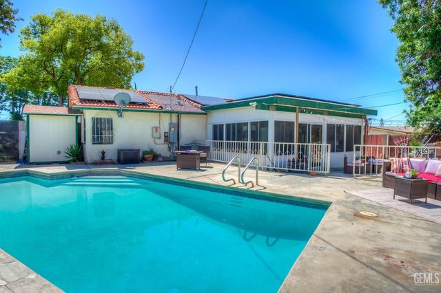 3114 Shelly Lane, Bakersfield, CA 93306