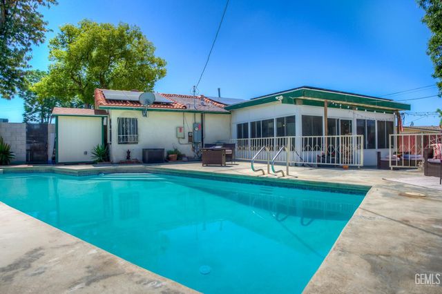 3114 Shelly Lane, Bakersfield, CA 93306