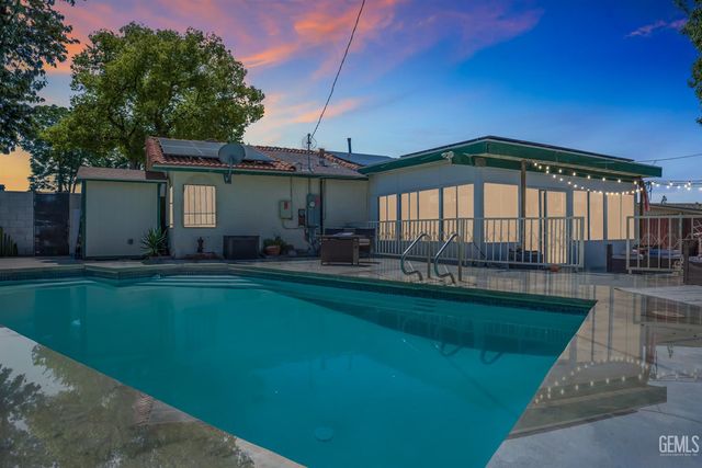3114 Shelly Lane, Bakersfield, CA 93306