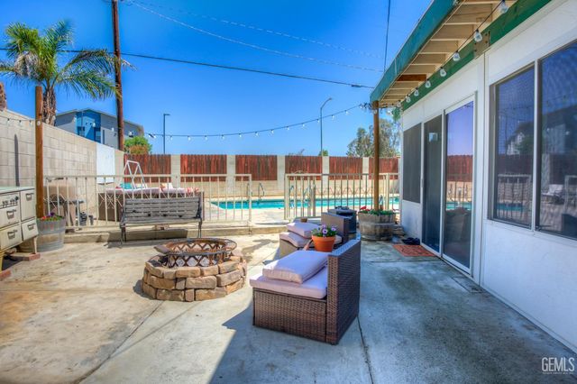 3114 Shelly Lane, Bakersfield, CA 93306