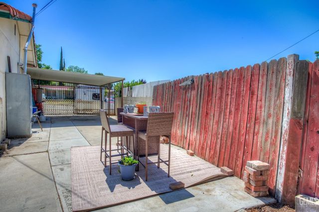 3114 Shelly Lane, Bakersfield, CA 93306