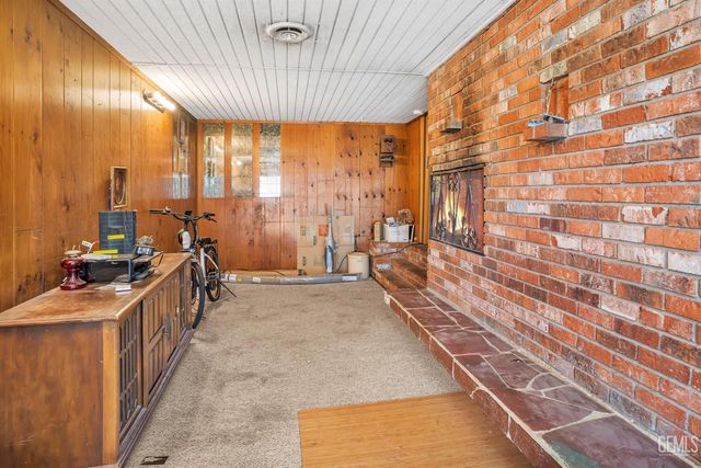 3114 Shelly Lane, Bakersfield, CA 93306
