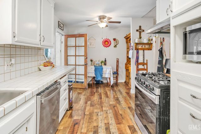 3114 Shelly Lane, Bakersfield, CA 93306