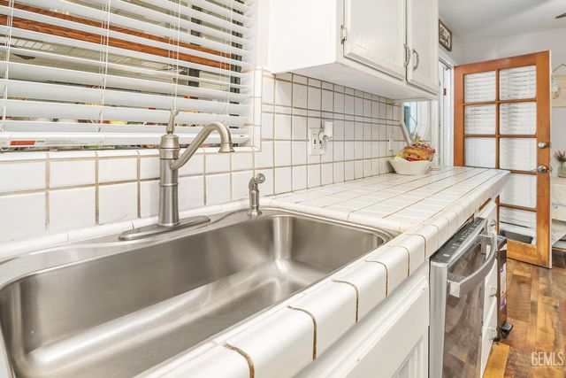 3114 Shelly Lane, Bakersfield, CA 93306