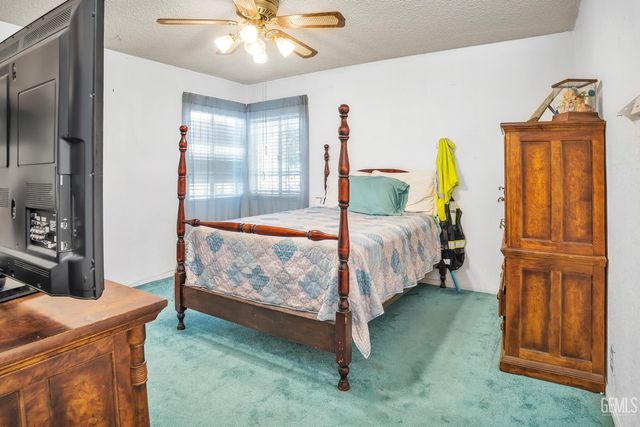 3114 Shelly Lane, Bakersfield, CA 93306