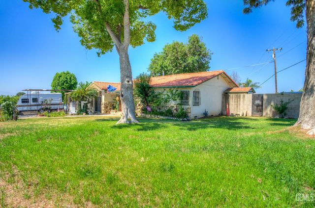3114 Shelly Lane, Bakersfield, CA 93306