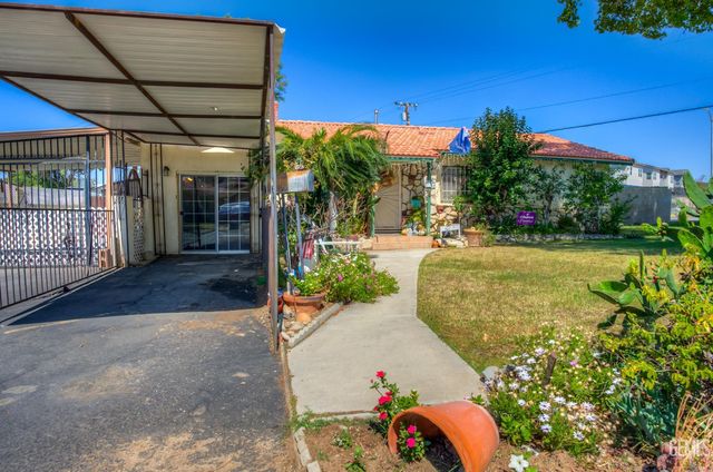 3114 Shelly Lane, Bakersfield, CA 93306