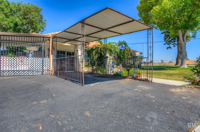 3114 Shelly Lane, Bakersfield, CA 93306