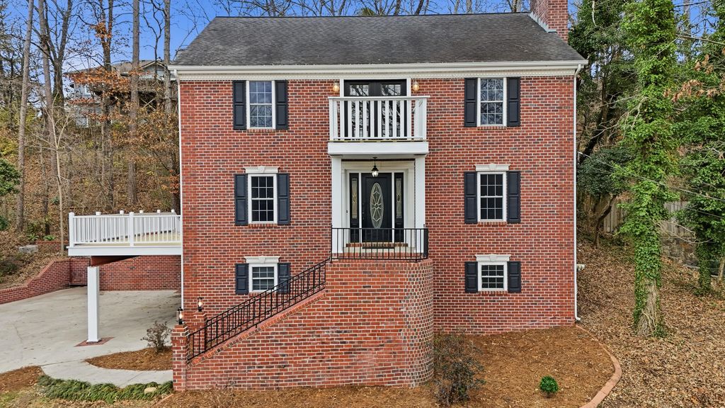 4917 Shoreline Dr, Chattanooga, TN 37416