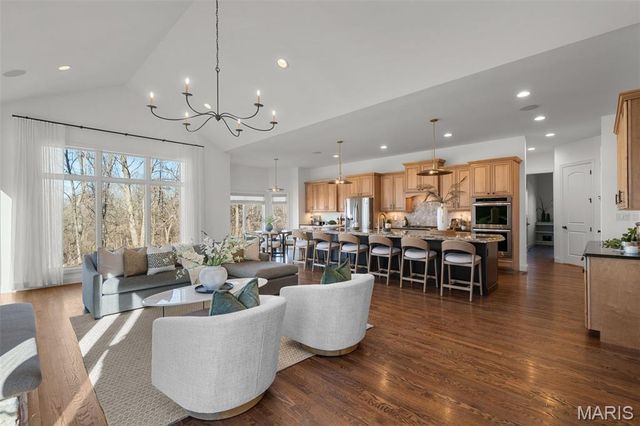 1401 Fox Hill Farms Court, Chesterfield, MO 63005