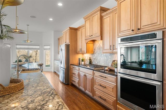 1401 Fox Hill Farms Court, Chesterfield, MO 63005