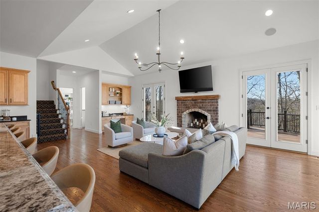 1401 Fox Hill Farms Court, Chesterfield, MO 63005