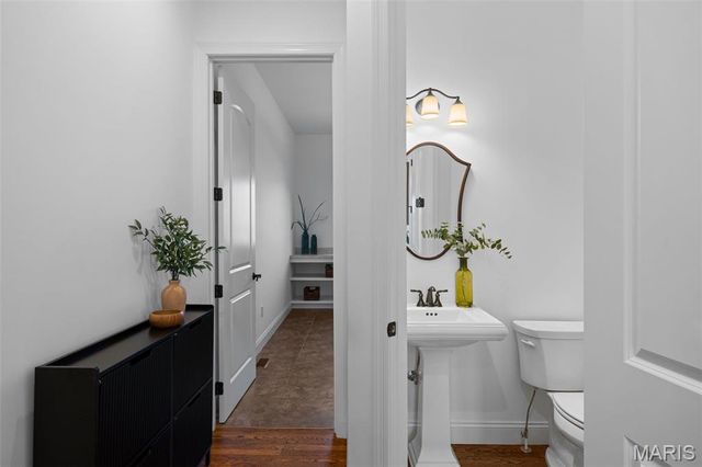 1401 Fox Hill Farms Court, Chesterfield, MO 63005