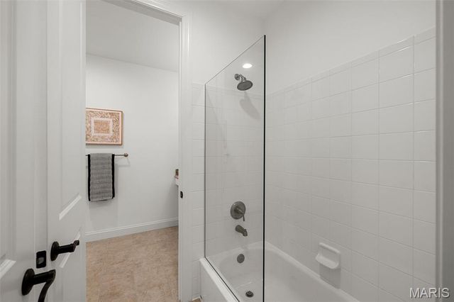 1401 Fox Hill Farms Court, Chesterfield, MO 63005