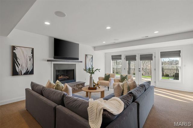 1401 Fox Hill Farms Court, Chesterfield, MO 63005