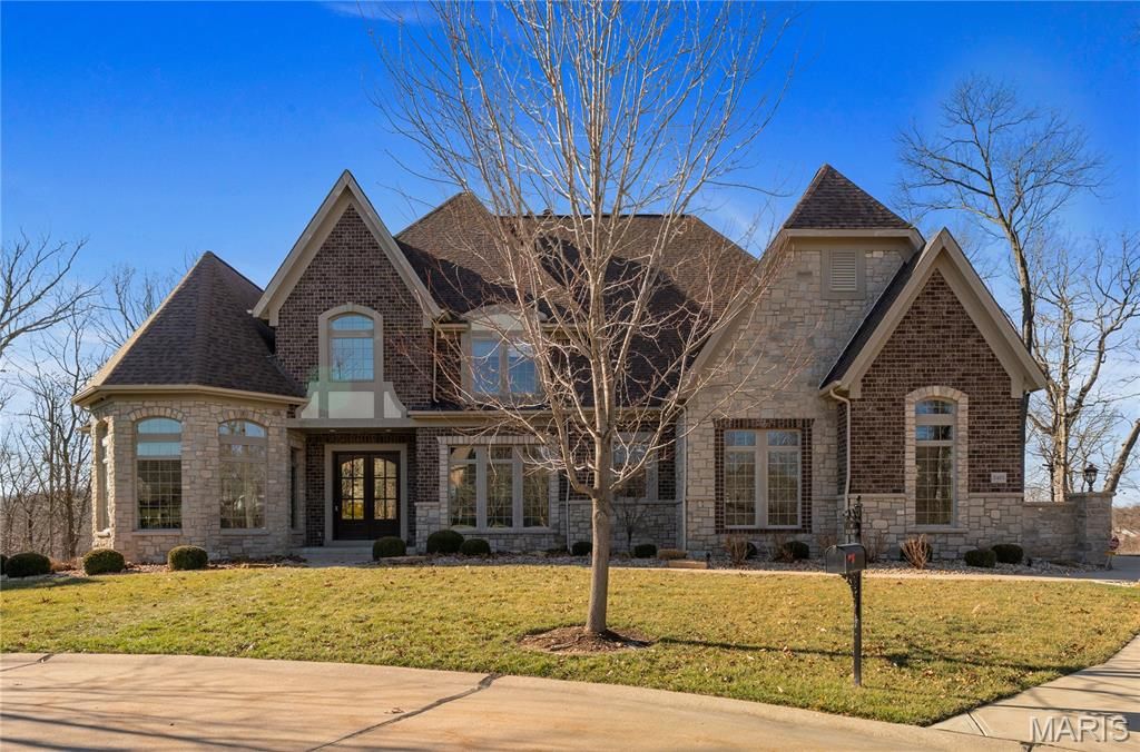 1401 Fox Hill Farms Court, Chesterfield, MO 63005