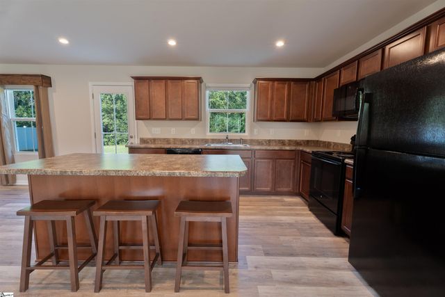 156 Queens Mill Court, Pendleton, SC 29670