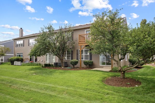 736 Woodewind Drive, Naperville, IL 60563