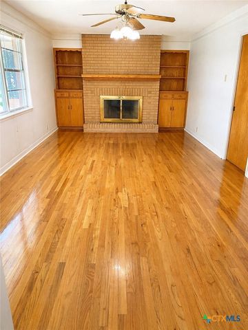 2305 Birdcreek Drive, Temple, TX 76502