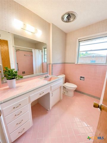 2305 Birdcreek Drive, Temple, TX 76502
