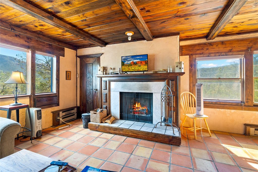 Image 12 of property listing at 575 Redondo, Jemez Springs, NM 87025