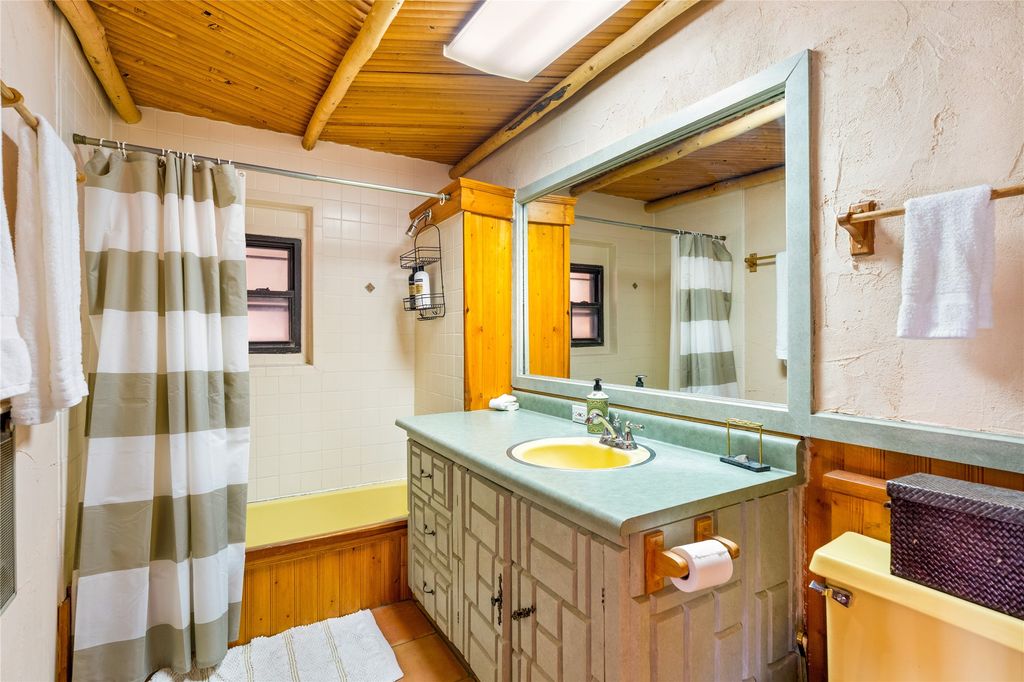 Image 27 of property listing at 575 Redondo, Jemez Springs, NM 87025