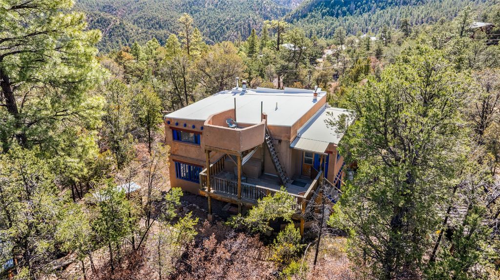 Image 37 of property listing at 575 Redondo, Jemez Springs, NM 87025