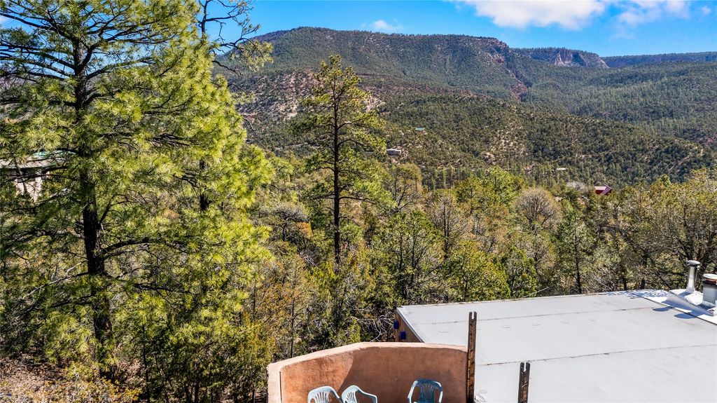 Image 56 of property listing at 575 Redondo, Jemez Springs, NM 87025