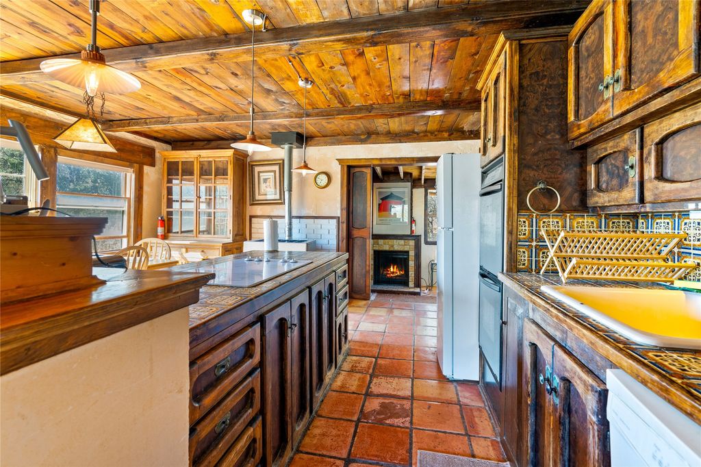 Image 8 of property listing at 575 Redondo, Jemez Springs, NM 87025