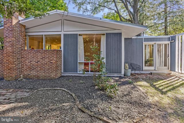 2313 GLASGOW RD, Alexandria, VA 22307