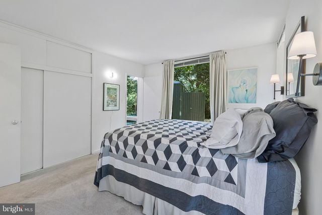2313 GLASGOW RD, Alexandria, VA 22307