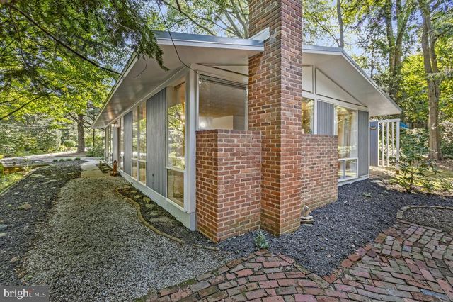 2313 GLASGOW RD, Alexandria, VA 22307