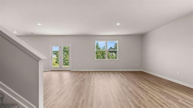 100 White Spruce Way, Newnan, GA 30265