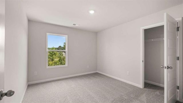 100 White Spruce Way, Newnan, GA 30265