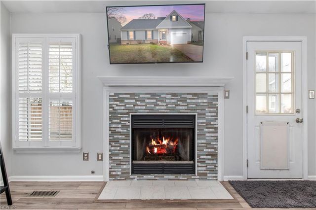 828 Hardwood DR, Chesapeake, VA 23320