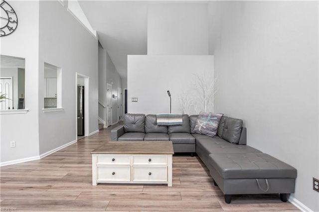 828 Hardwood DR, Chesapeake, VA 23320