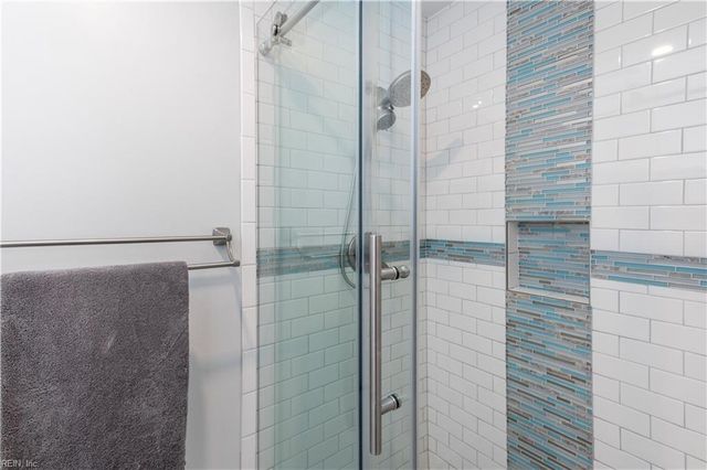 828 Hardwood DR, Chesapeake, VA 23320