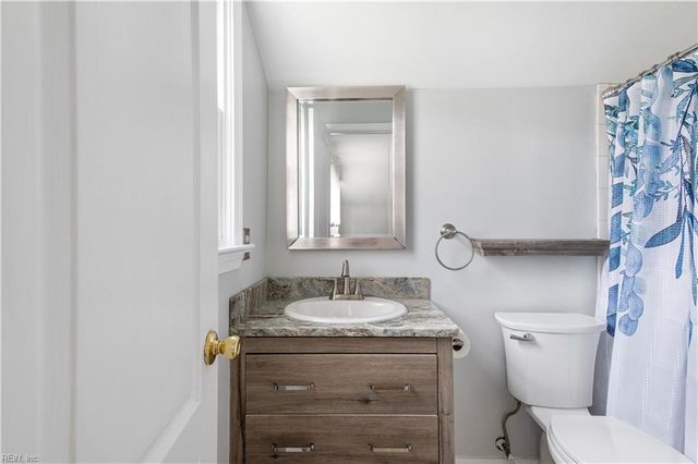 828 Hardwood DR, Chesapeake, VA 23320