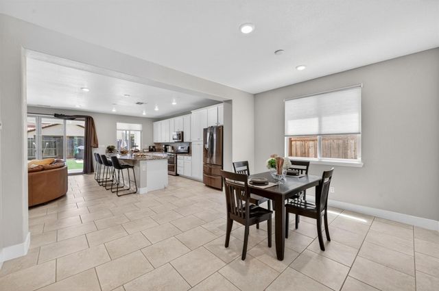 3751 EDINGTON Dr, Rancho Cordova, CA 95742