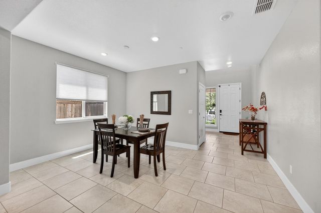 3751 EDINGTON Dr, Rancho Cordova, CA 95742