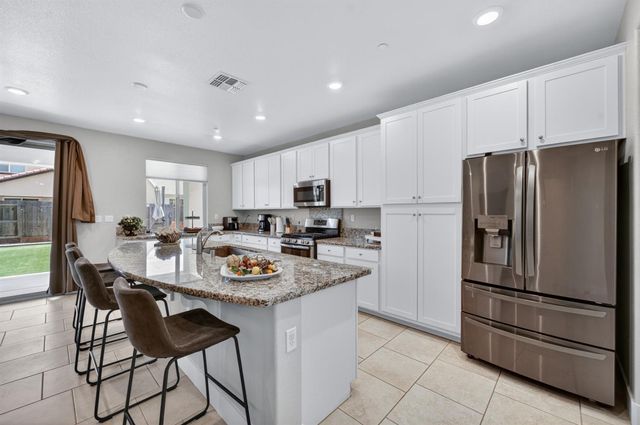 3751 EDINGTON Dr, Rancho Cordova, CA 95742
