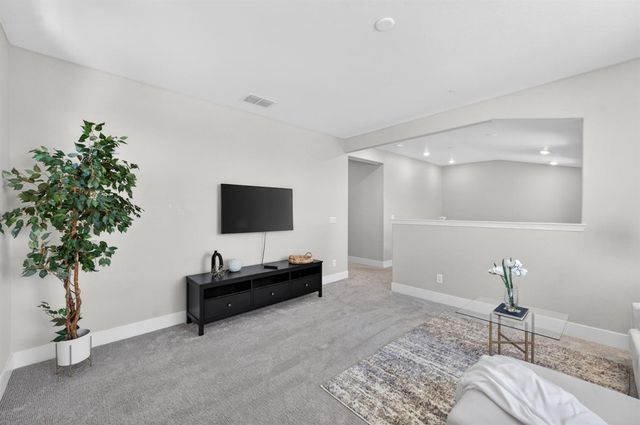 3751 EDINGTON Dr, Rancho Cordova, CA 95742